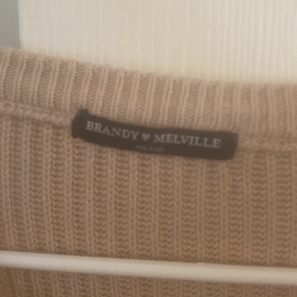 Brandy Melville OS Pink Sweater - Picture 3 of 3
